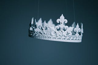 3 Strategies Top Newsletters Use to Dominate Their Niches and How You Can Replicate Them