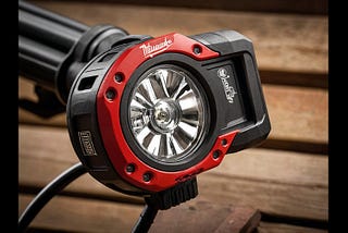 Milwaukee-Headlamp-350-Lumens-1