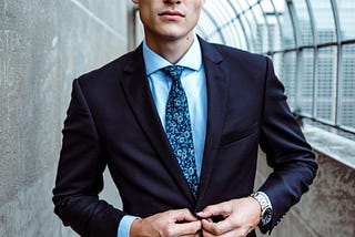 This Guy Faked Being a Millionaire on LinkedIn for a Week