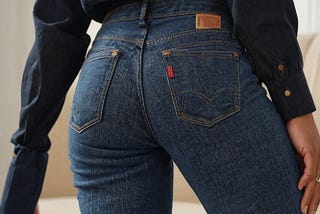 Levis-Wedgie-Straight-1