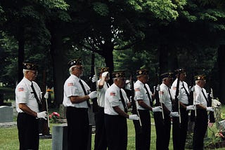 The Funeral Without Honors: How My Father’s Missed Military Tribute Still Haunts Me