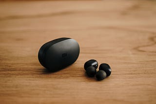 I Tried a $20 Truly Wireless Earbuds