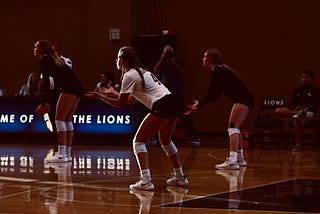 girls volleyball team on the Court