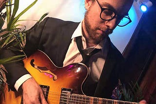 I Need an Amplifier to Play Jazz