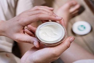 How to Make Homemade Stretch Mark Removal Cream (A Complete Guide)