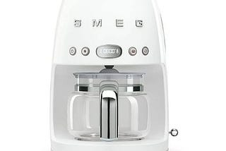 smeg-dcf02whuk-drip-coffee-machine-auto-start-mode-reuseable-filter-digital-display-anti-drip-system-1