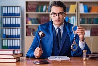 What Should You Choose Between Litigation and Arbitration?