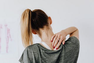 Top 3 simple stretches to keep the Backpain at Bay