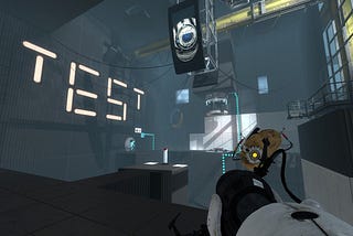 Screenshot of the game Portal 2. We can see the player entering a test room.