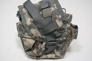 official-us-military-acu-molle-ii-canteen-utility-pouch-1