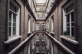 Narrow space between buildings