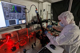 A day in the life of a Photonics Engineer at VitreaLab