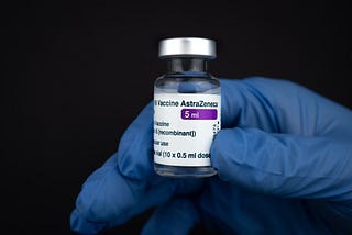 Fiocruz entrega primeiro lote nacional de vacinas contra Covid-19