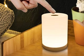 dazzy-dot-mini-night-light-soft-dim-lamp-small-cordless-touch-night-light-dimmable-portable-recharge-1
