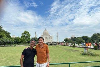 Robert Kiyosaki & Sunil Tulsiani Indian Escapade — An Unforgettable Visit to the Iconic Taj Mahal