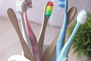 3 Easy Ways to Keep Thug Bugs From Growing on Your Toothbrush: