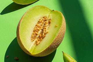 Enjoying the Guava Fruit? Here are 8 Benefits to Know