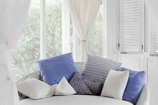 4 Tips For Cushions & Pillows.