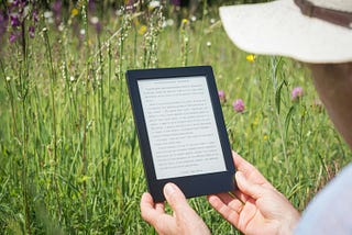 Amazon E-reader - Kindle: UNAVAILABLE to Indians: Makes me sad!