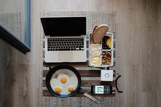 Upwork’te 6. Ayını Doldurmuş Bir Freelancer’ın Hikayesi