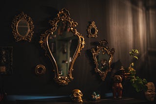 The Hidden Mirrors in Disney’s ‘Snow White’ (1937) | Fairytale Analysis