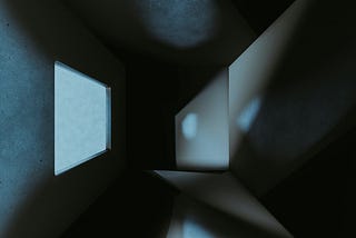 The Curse of Dimensionality: คำสาปแห่งมิติ ทำไมยิ่งเพิ่มข้อมูล AI ยิ่งสับสน