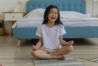 Yoga & Happiness — What is ‘Laughter Yoga’ & What’s the Need?