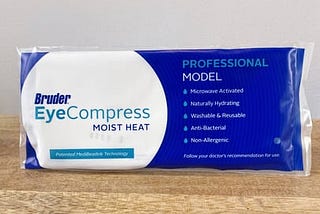 bruder-moist-heat-eye-compress-naturally-hydrating-microwave-activated-reusable-1