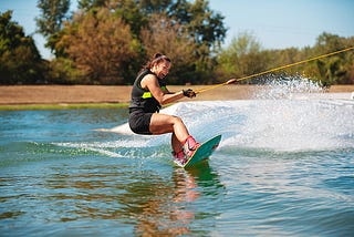 How to Enjoy the Sport of Wakesurfing Responsibly
