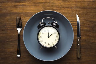 Intermittent fasting vs. crash diets: What’s the best diet for quick weight loss?