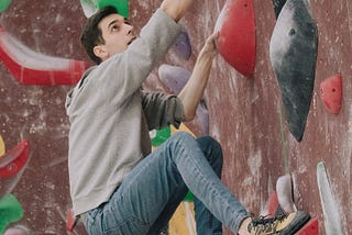 April: Being the New Climber on the Bouldering Wall