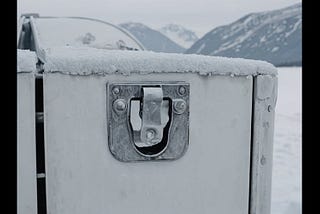 Igloo-Cooler-Hinges-1