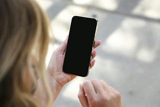 The Importance of User Experience (UX) in Mobile App Success: A Guide to Winning User Loyalty