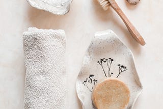 How Dry Brushing Detoxes the Body and Decreases Cellulite