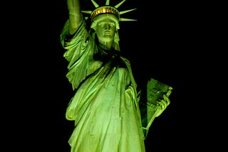 Dame Liberté, Rentre Chez Toi!