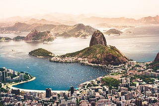 Analyzing the Airbnb dataset of Rio de Janeiro