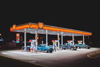 Gas Station Buyers: Franchise or Independent? What to Know