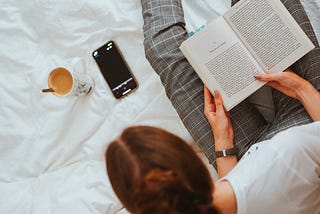 I Tried Swapping My Phone Screen Time For Reading Time For 5 Days…