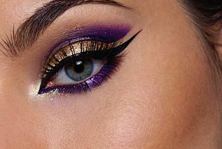 Purple-Eyeliner-1