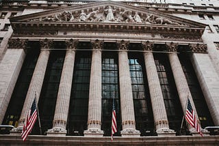 Does Finance pay Software Engineers more than Tech does?