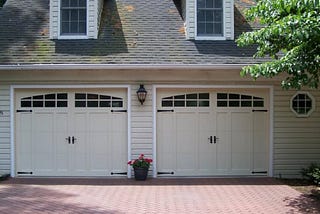 Pros and Cons of Garage Door Windows