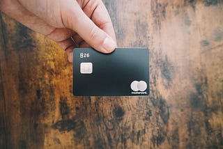 Carte de crédit, carte de débit, carte prépayée : on vous explique la différence