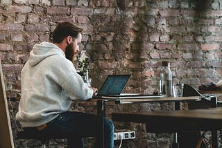 Digital Nomads Are Broke With Vibes — And No One Wants to Say It