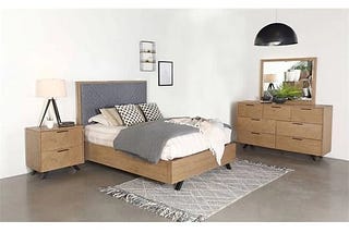 maklaine-4-piece-wood-queen-bedroom-set-light-honey-brown-and-gray-1
