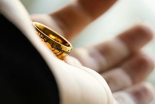 The Ring that wanted no Lord