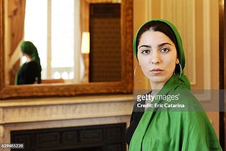 Samira Makhmalbaf e que há de errado com as mulheres afegãs.
