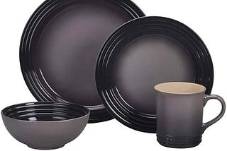 le-creuset-16-piece-dinnerware-set-oyster-1