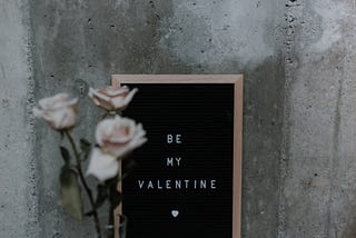 Ide Romantis Sambut Hari Valentine di Rumah