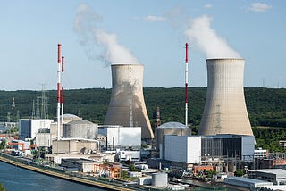 Realitas Energi Nuklir: Tantangan Implementasi Infrastruktur Energi Hijau dalam Menghadapi…