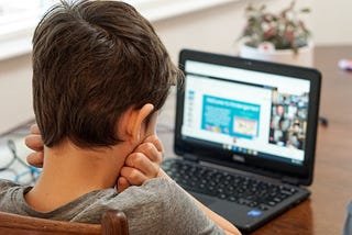 Is Your Child Struggling To Keep Up With Online Learning? These 4 Tips Will Help